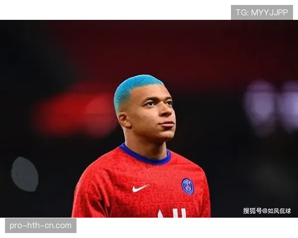 拉菲尼亚穿的运动鞋，得几个月工资了吧？这得多爱运动啊！