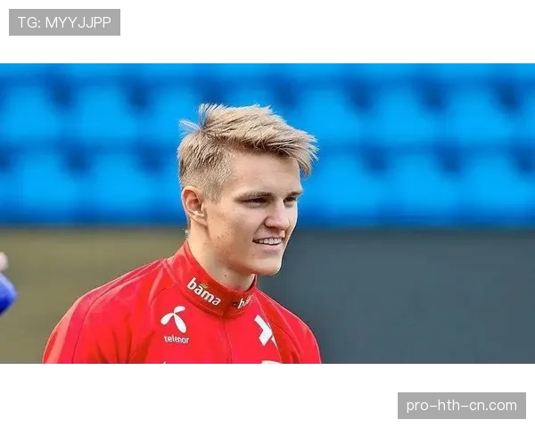 德容与厄德高：中场创造力的路径分野与组织逻辑差异