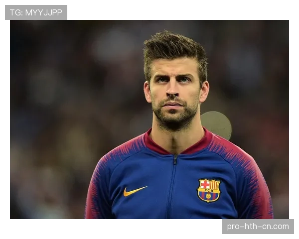 杰拉德·皮克抱娃出门，旁边那行李箱随手一放能抵我两年房租