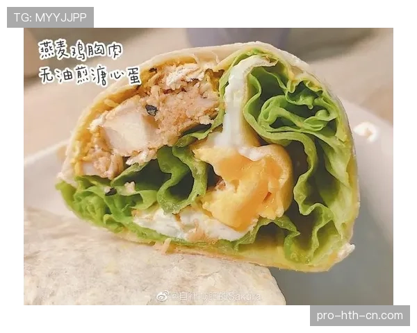 阿萨尔森训练完直接啃鸡胸肉，这自律我真看傻了